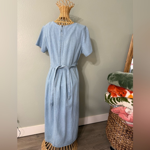 Erika Vintage Women’s Medium 100% Cotton Light Denim Embroidered Maxi Dress - Picture 4 of 8